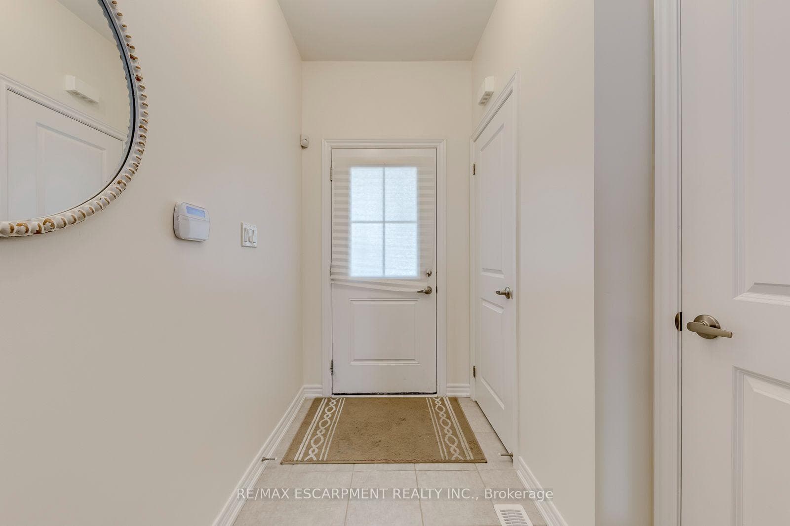 27 Mia Drive photo 4