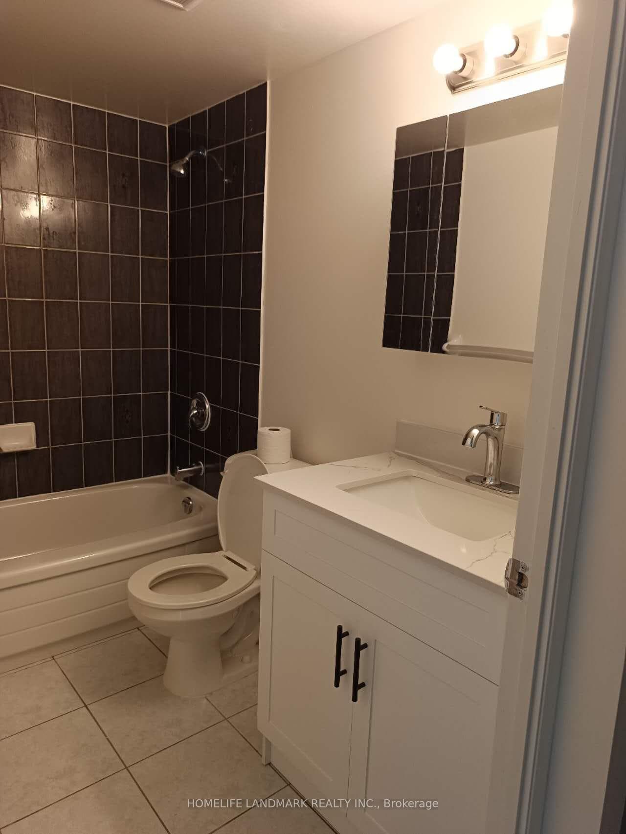 29 Pemberton Avenue Unit PH08 photo 9