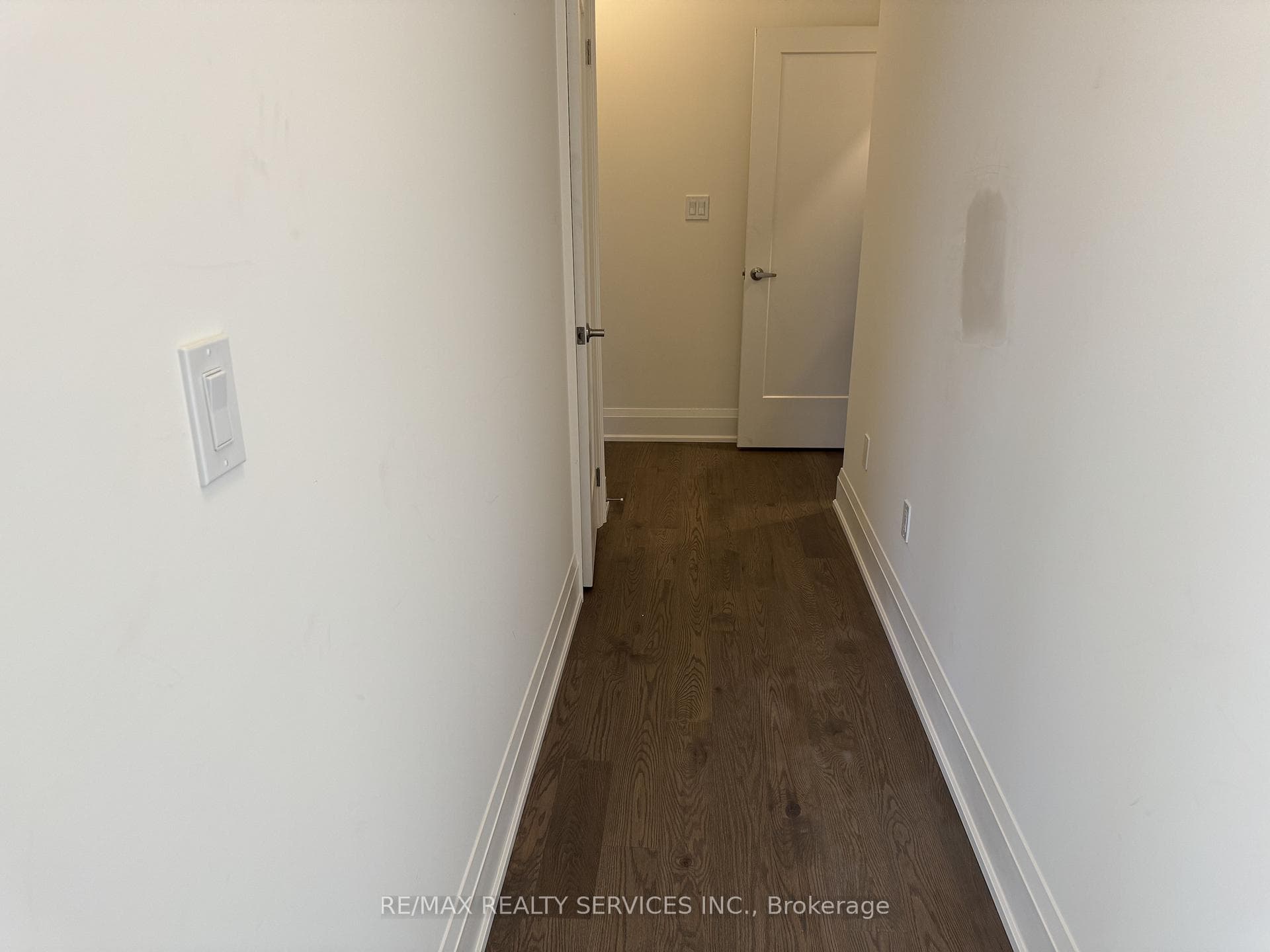 3299 Taha Gardens photo 10