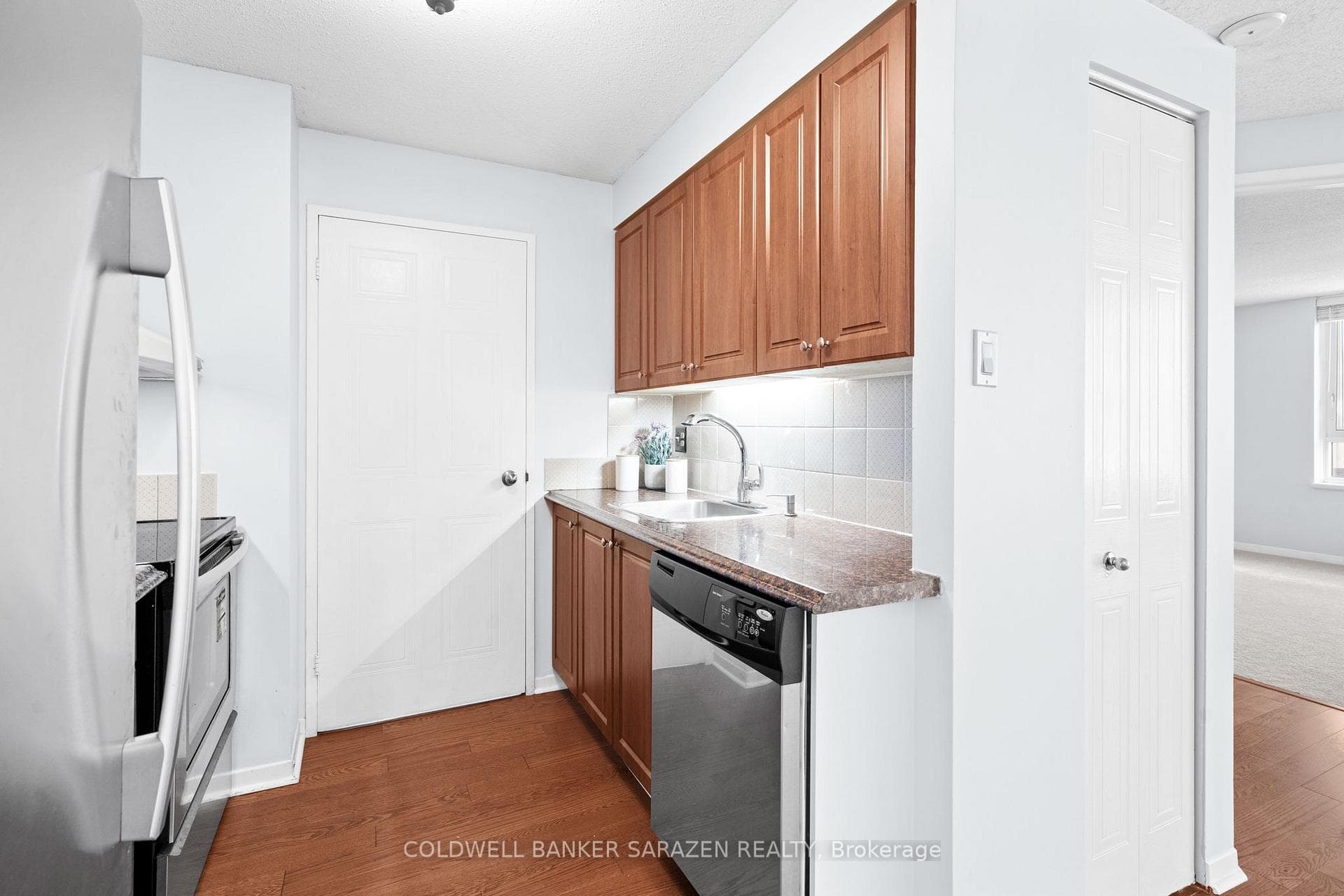 80 Sandcastle Drive Unit 209 photo 8