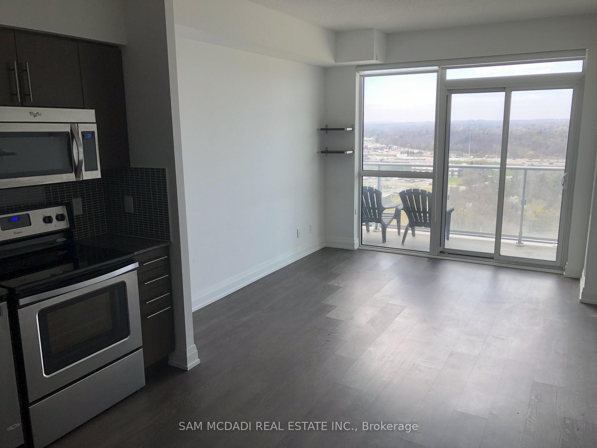 65 Speers Road Unit 1902 photo 7