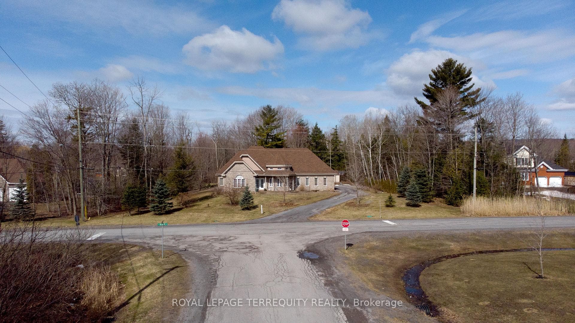 591 Du Parc Road photo 35