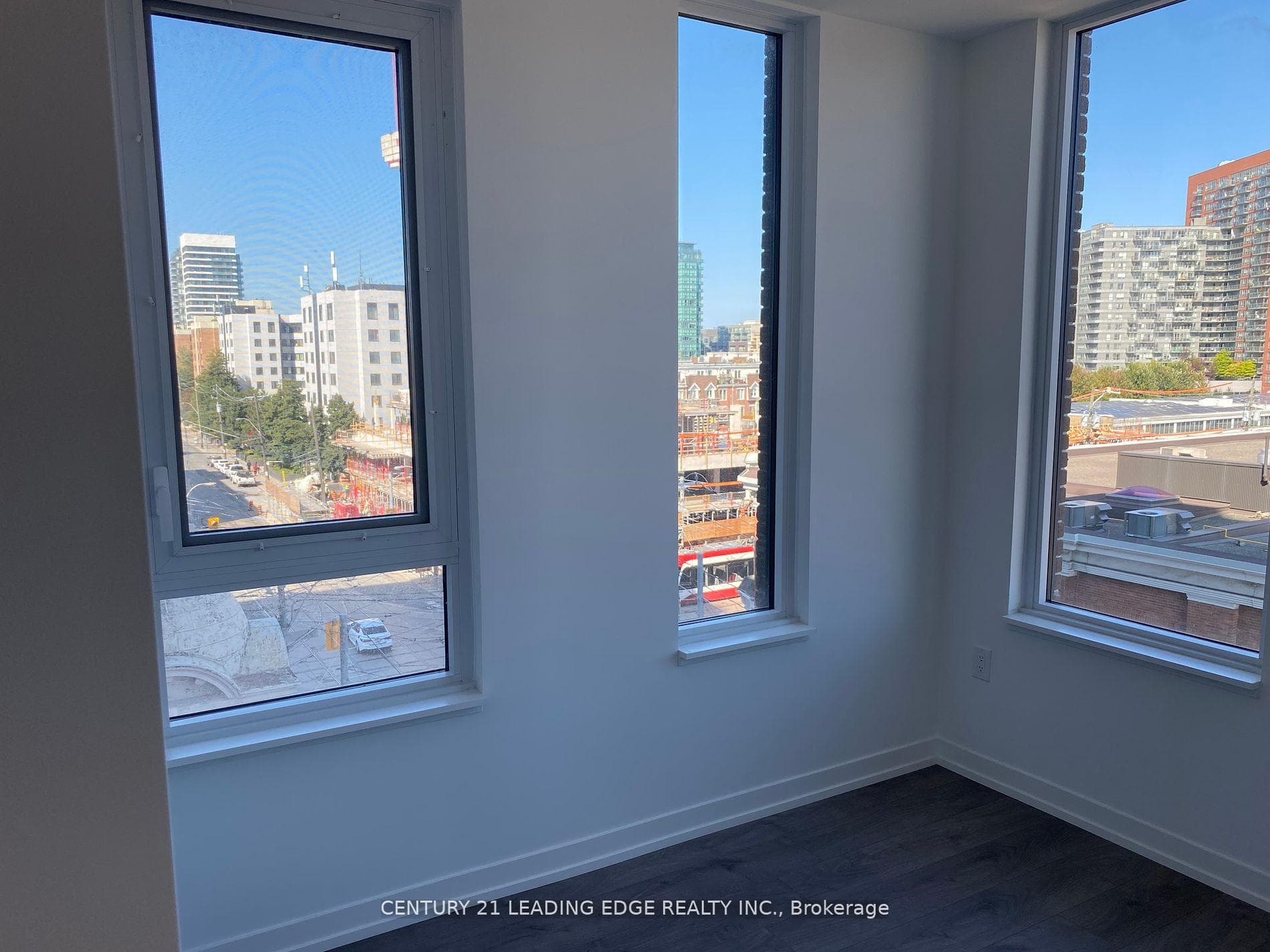 270 Dufferin Street Unit 403 photo 17