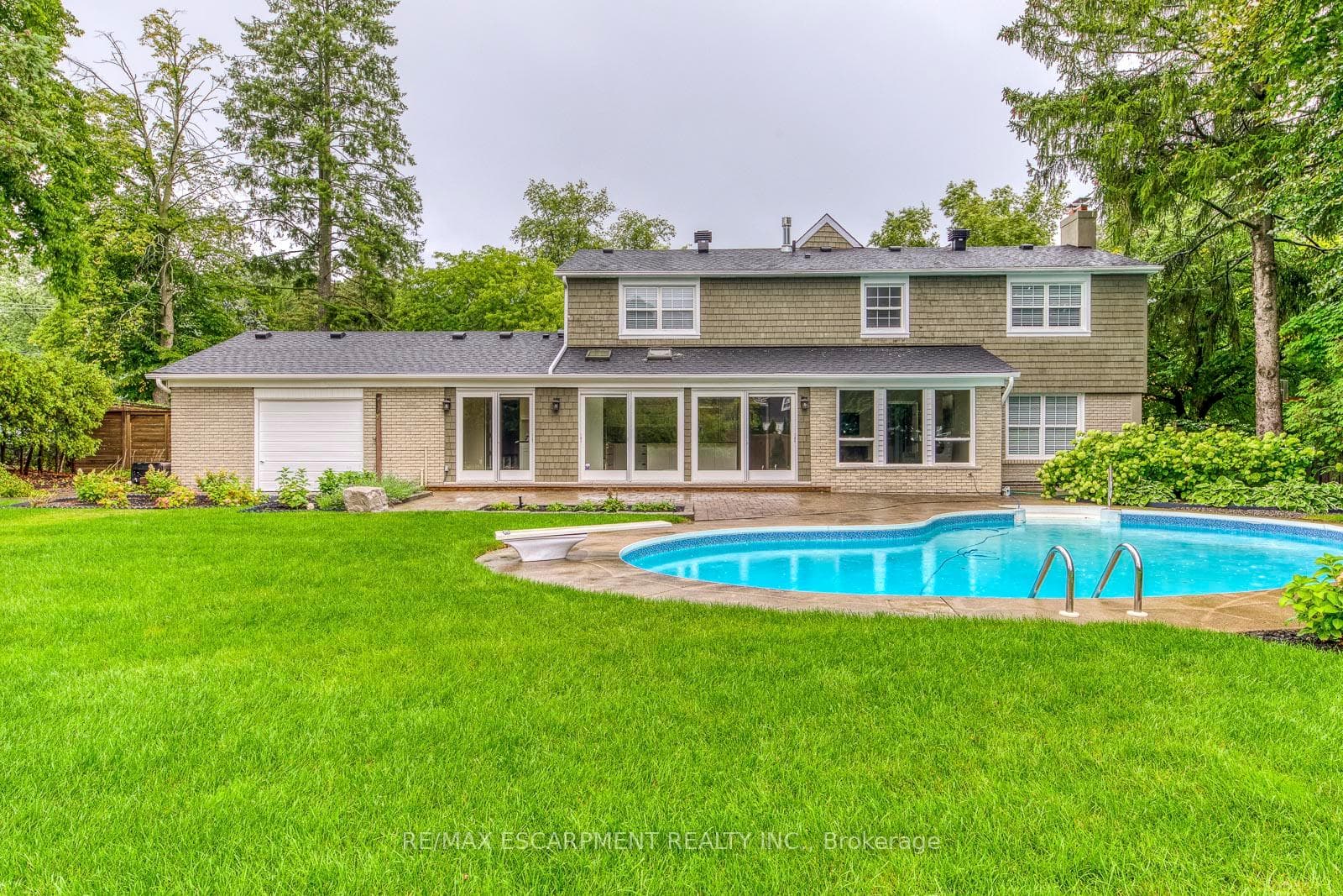 316 Cairncroft Road photo 38