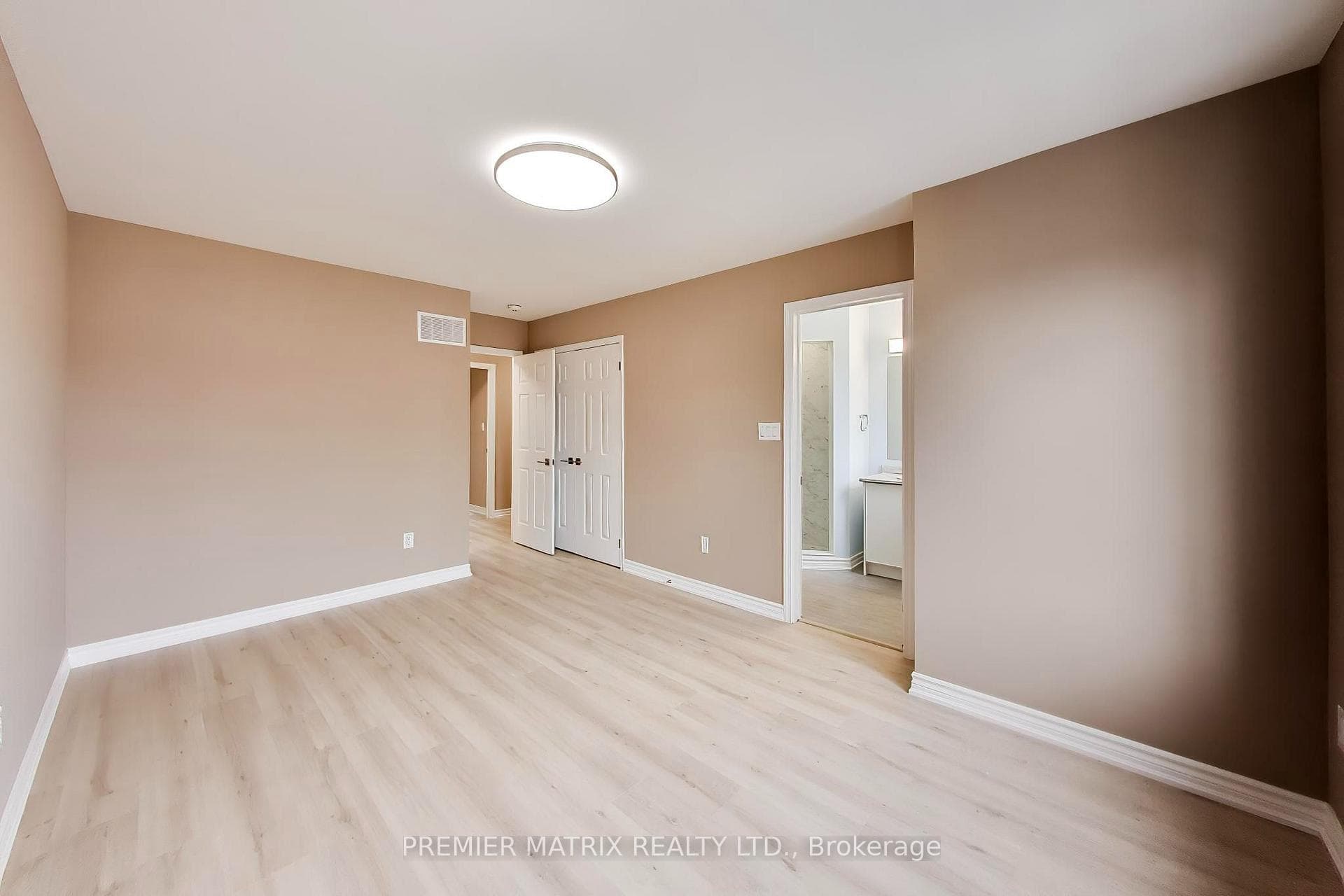 37 Shiff Crescent photo 22