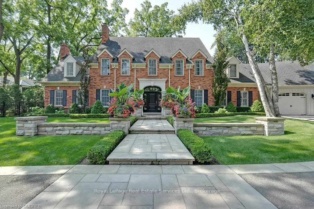 140 CHARTWELL Road photo 1