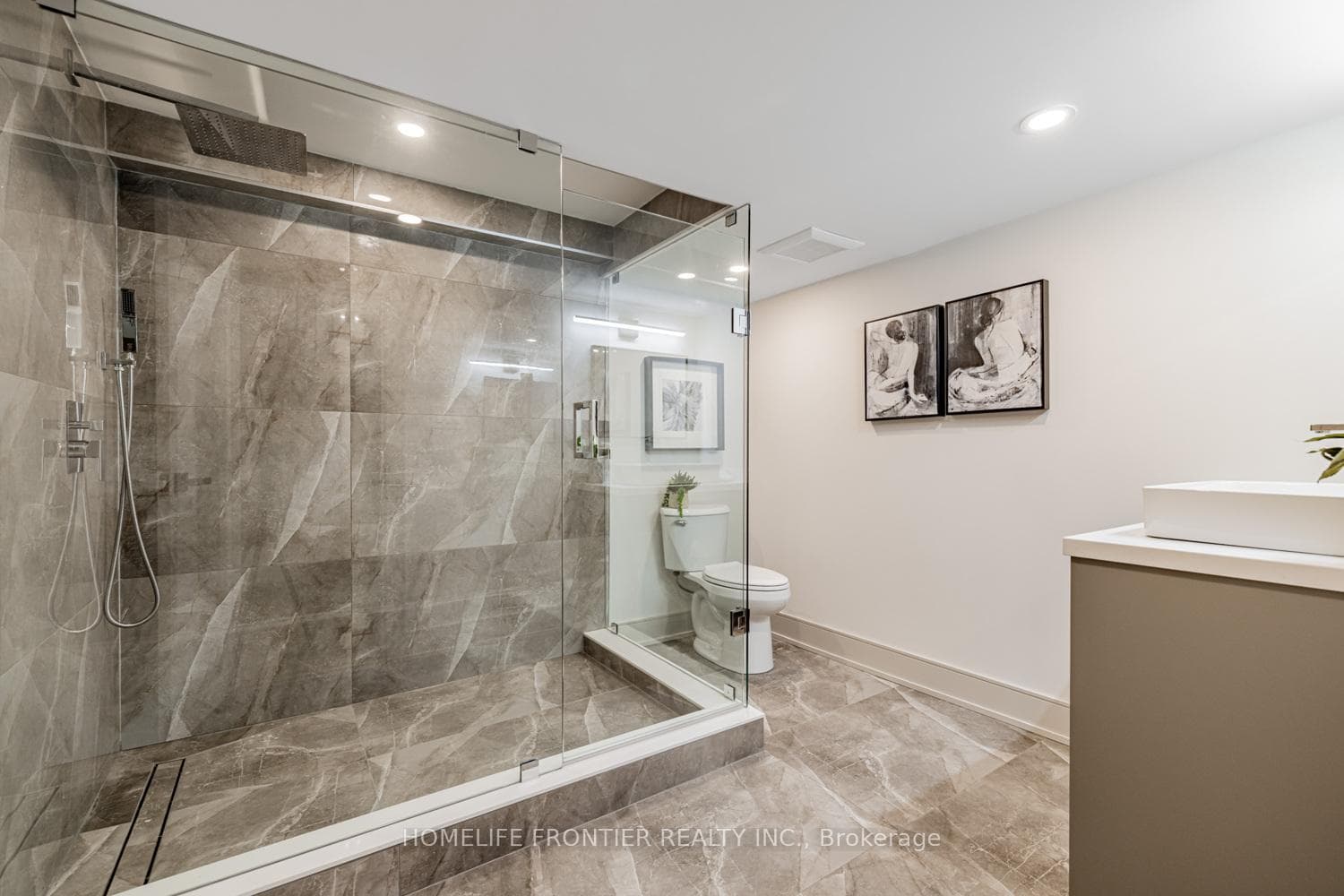 43 Thorny Brae Drive photo 9