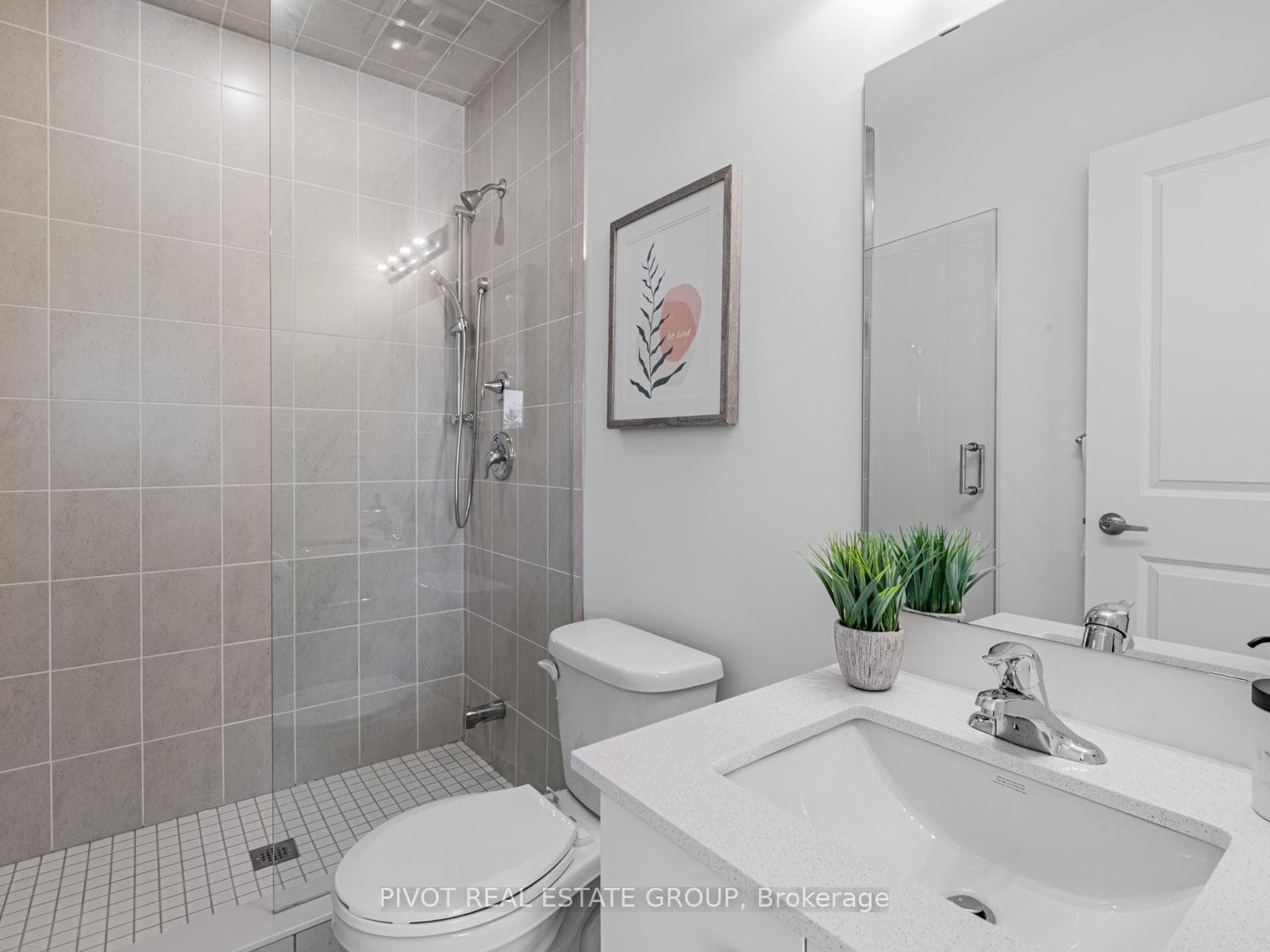 60 Elizabeth Street Unit 3307 photo 9