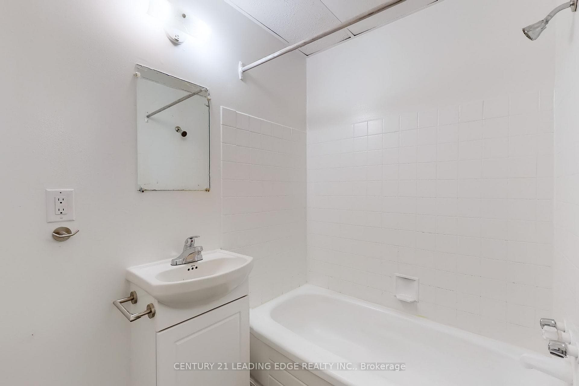 18 Brock Street Unit 1 photo 31
