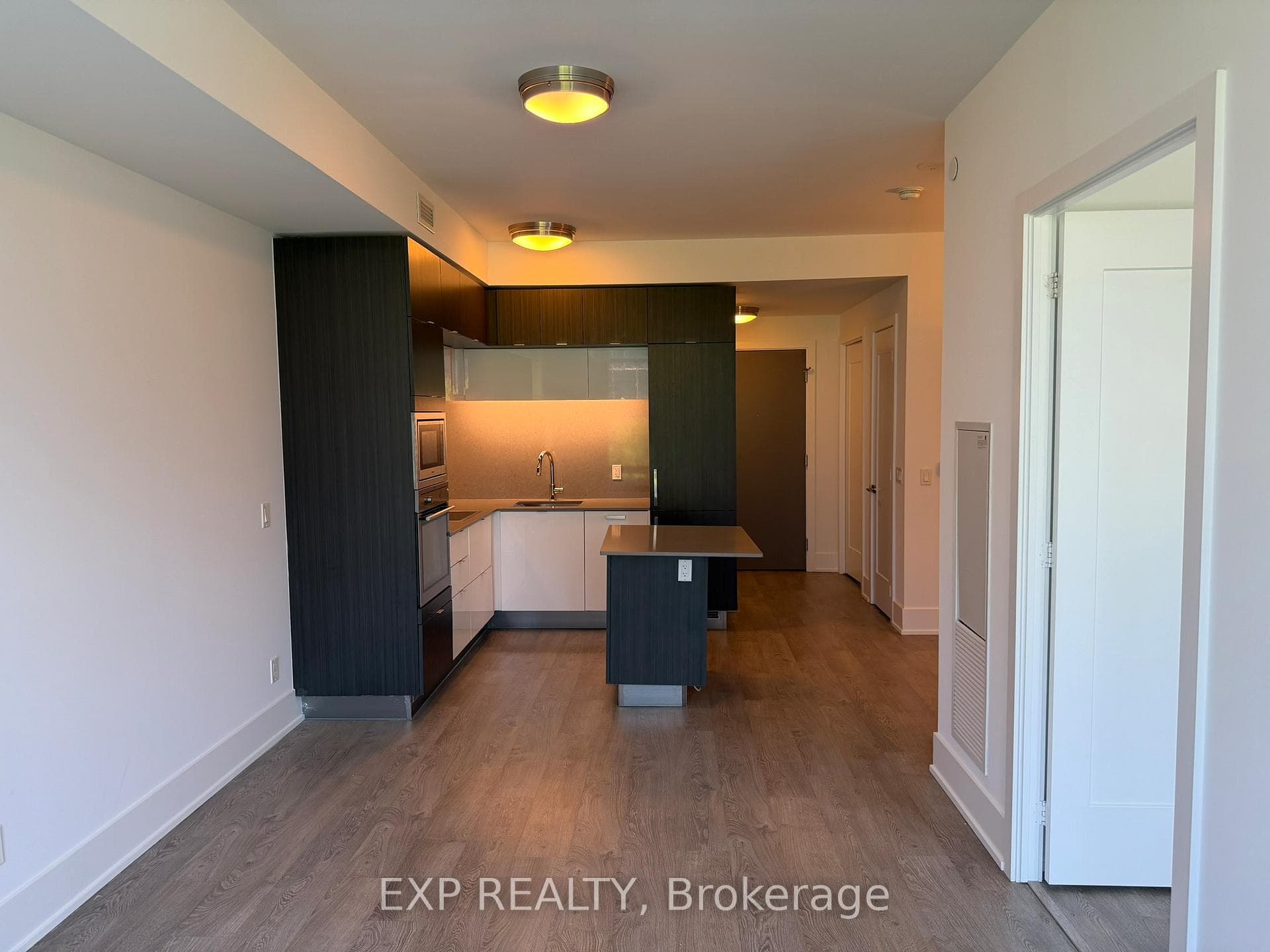15 Merchants' Wharf N/A Unit 340 photo 7