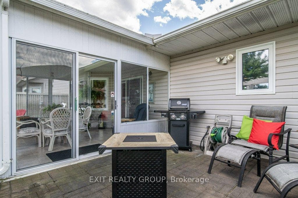 53 Applewood Drive photo 28
