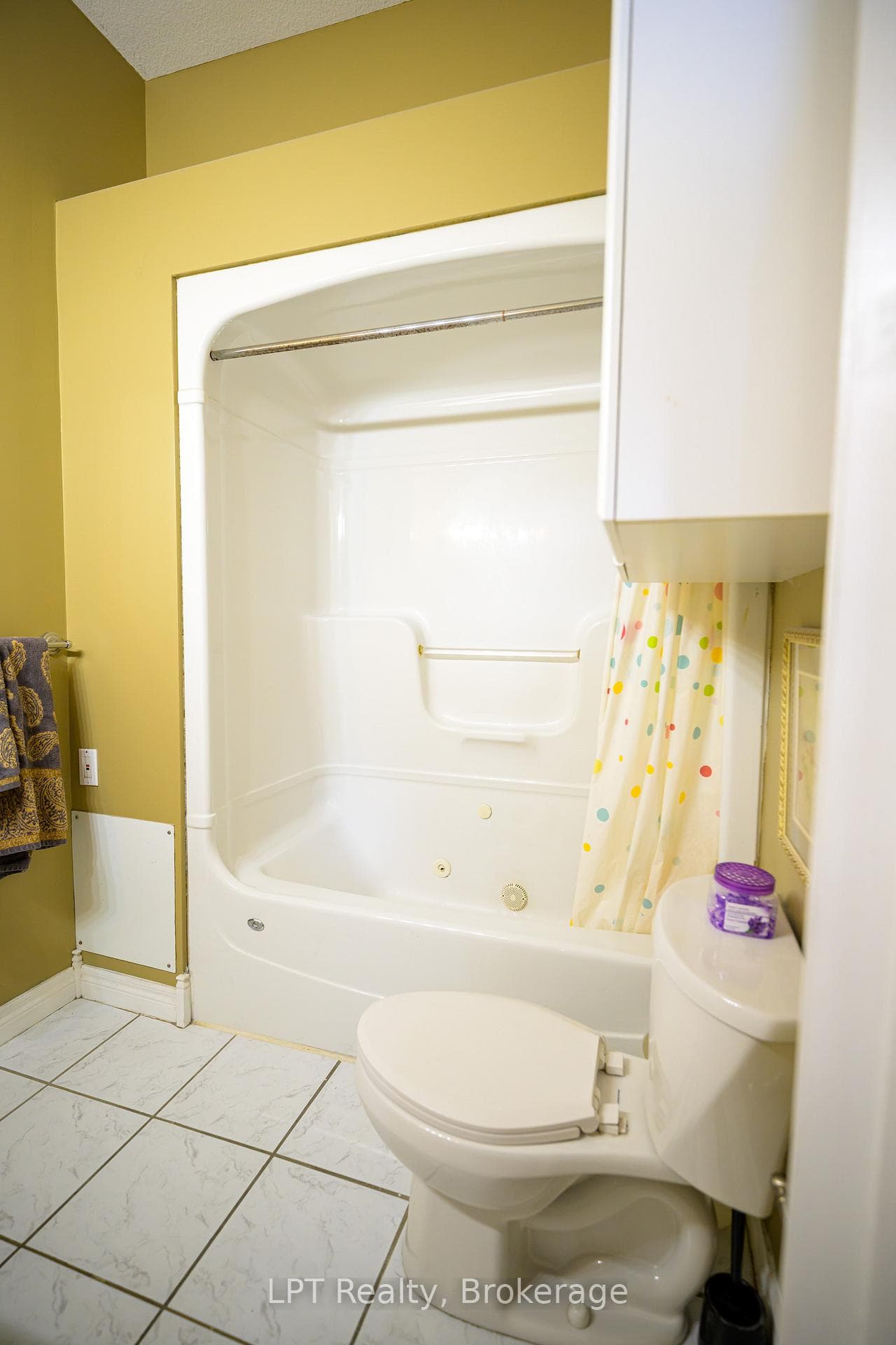 317 Queen Street Unit 302 photo 23