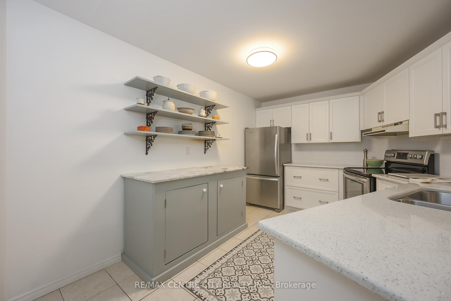 500 Talbot Street Unit 502 photo 13