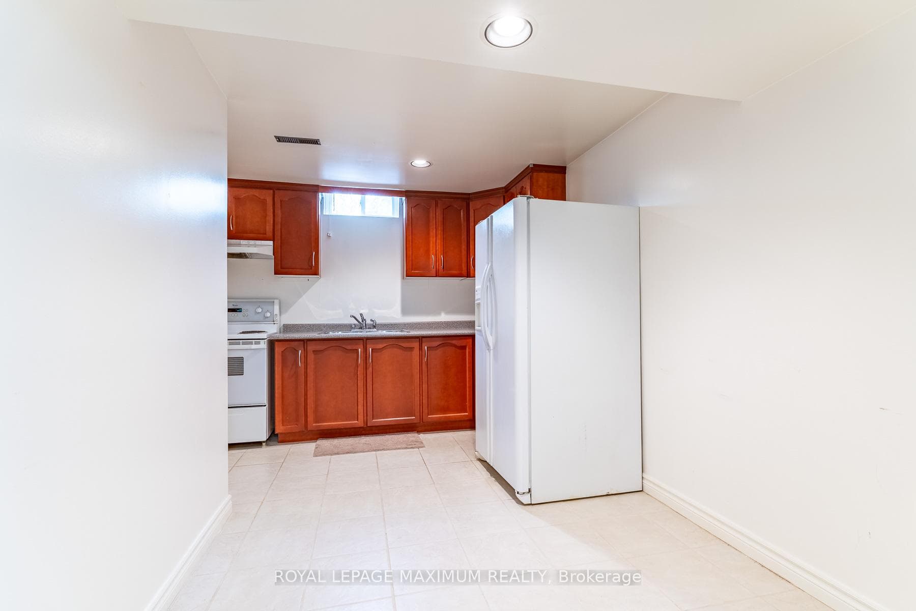 22 A Waltham Crescent photo 40