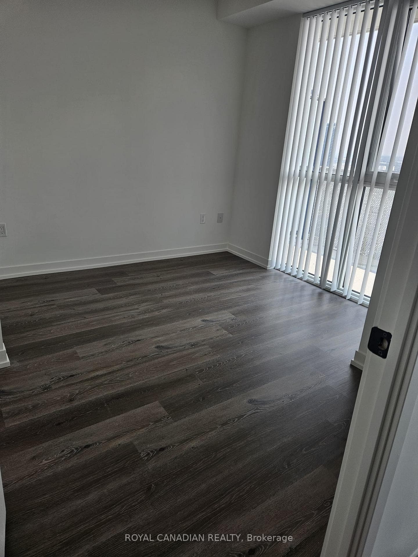 28 Interchange Way Unit 2708 (Tower D) photo 4