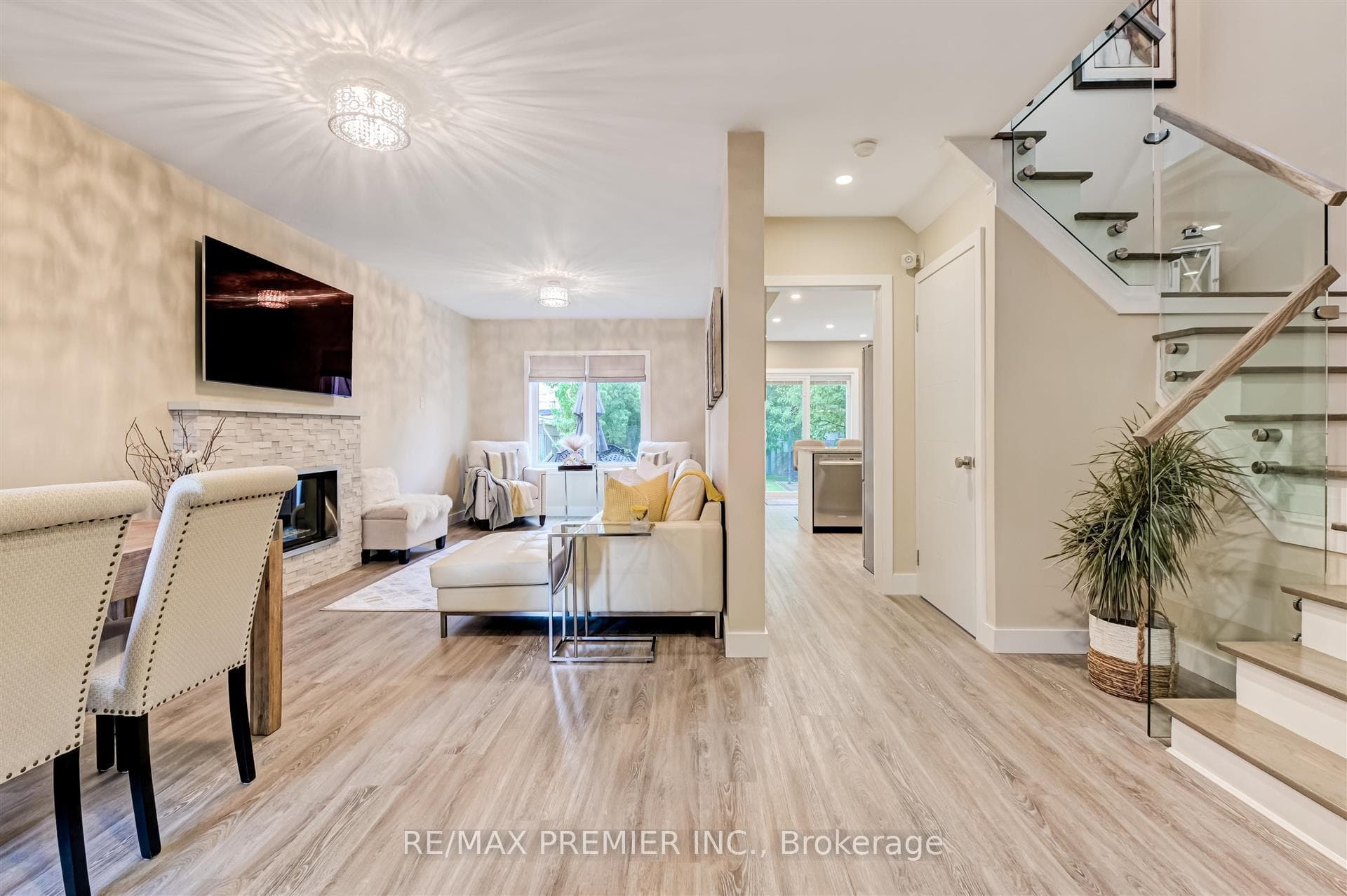 50 Villandry Crescent photo 6