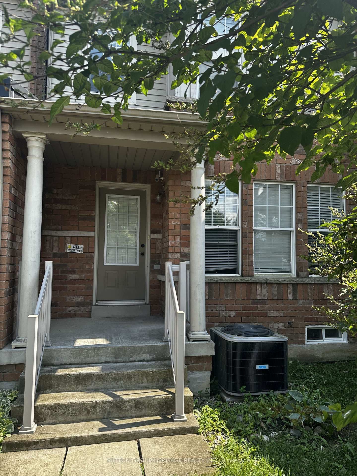 5535 Lawrence Avenue photo 1