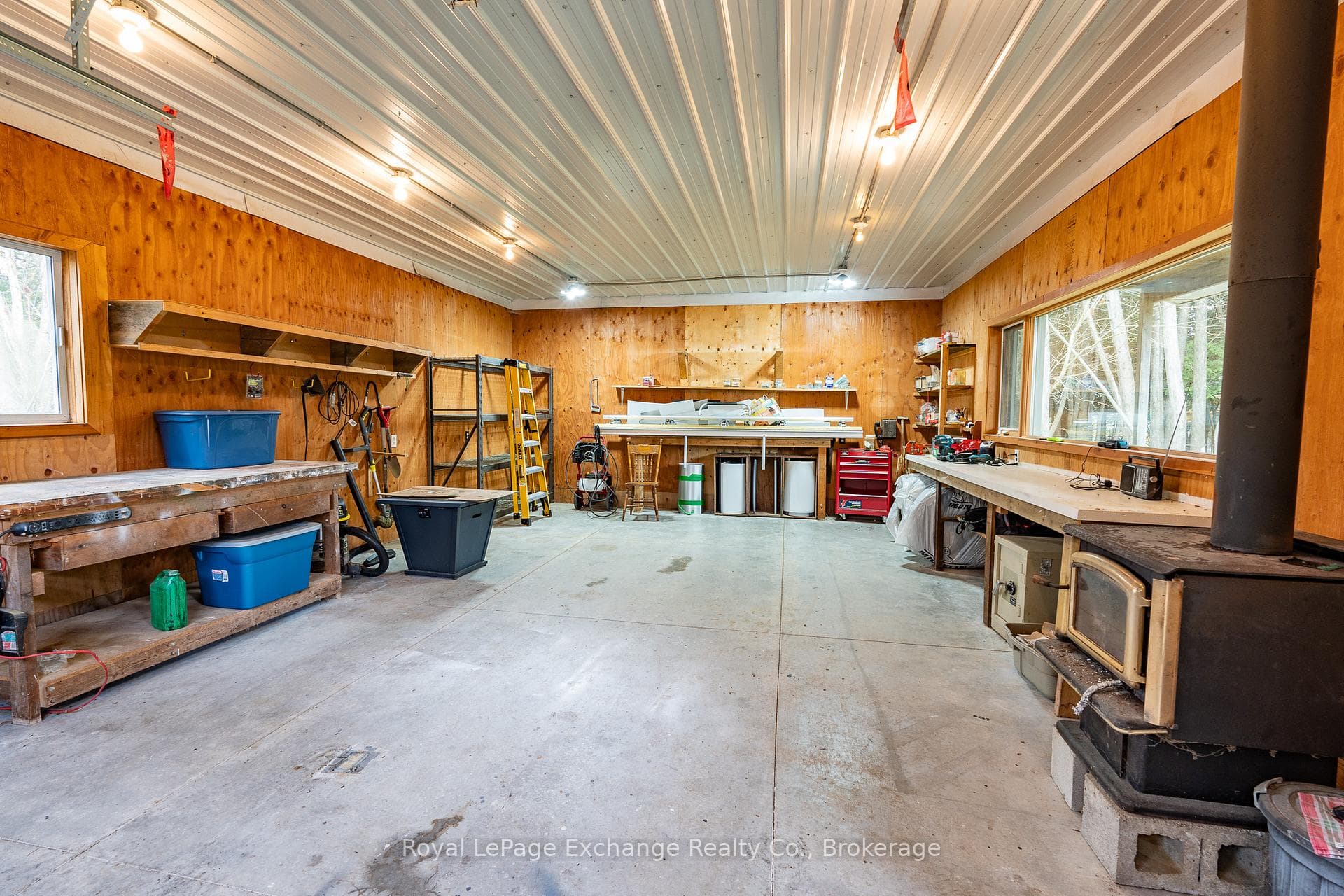 Garage/Shop Inside