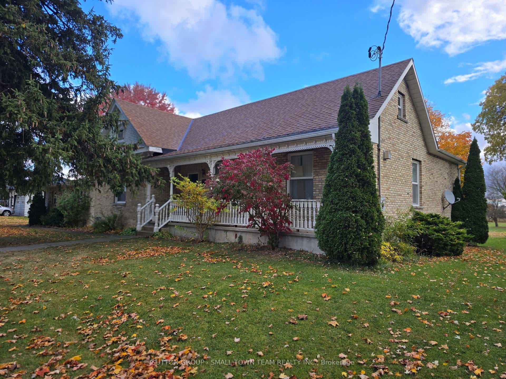 172 Victoria Drive photo 11