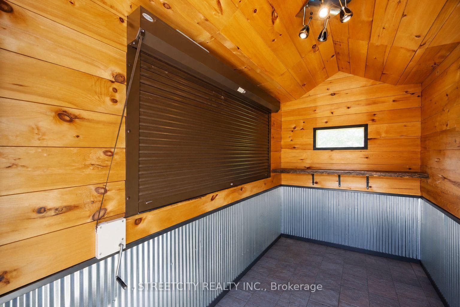 727 Norman Street photo 6