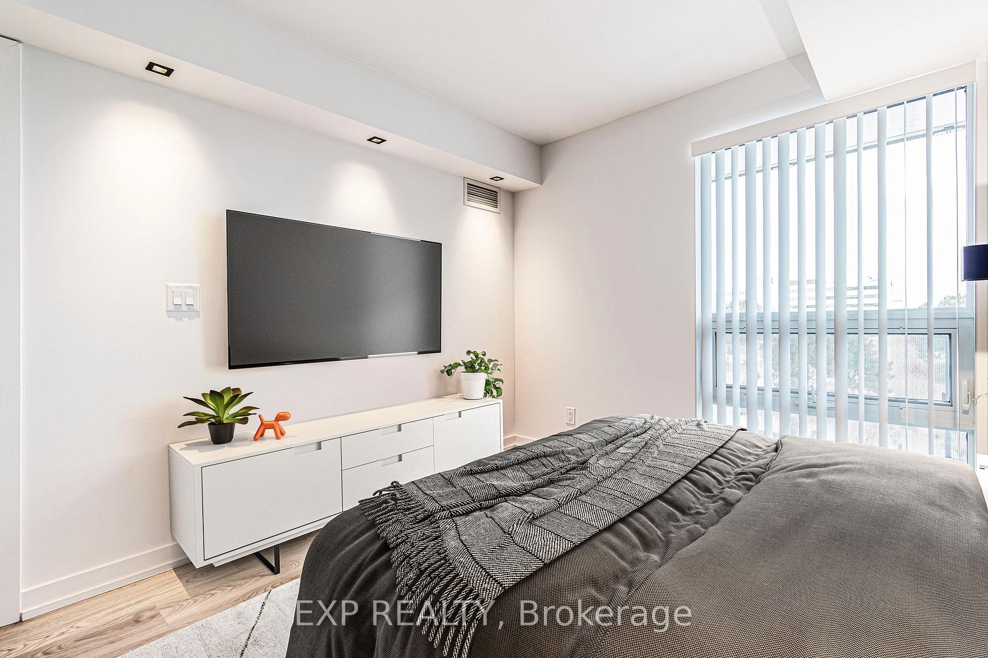 160 Flemington Road Unit 608 photo 15