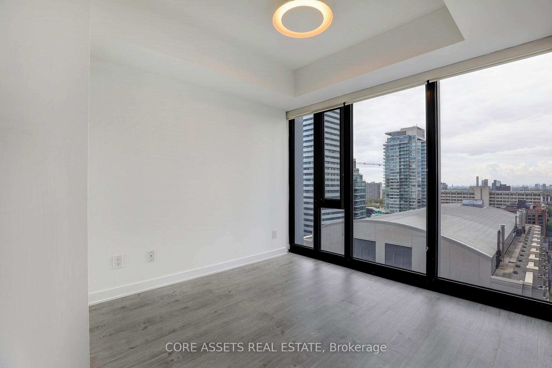 188 Cumberland Street Unit 2011 photo 10