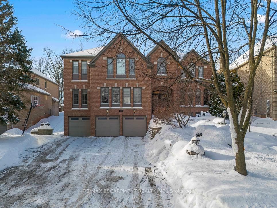 5264 Tiffany Court photo 1