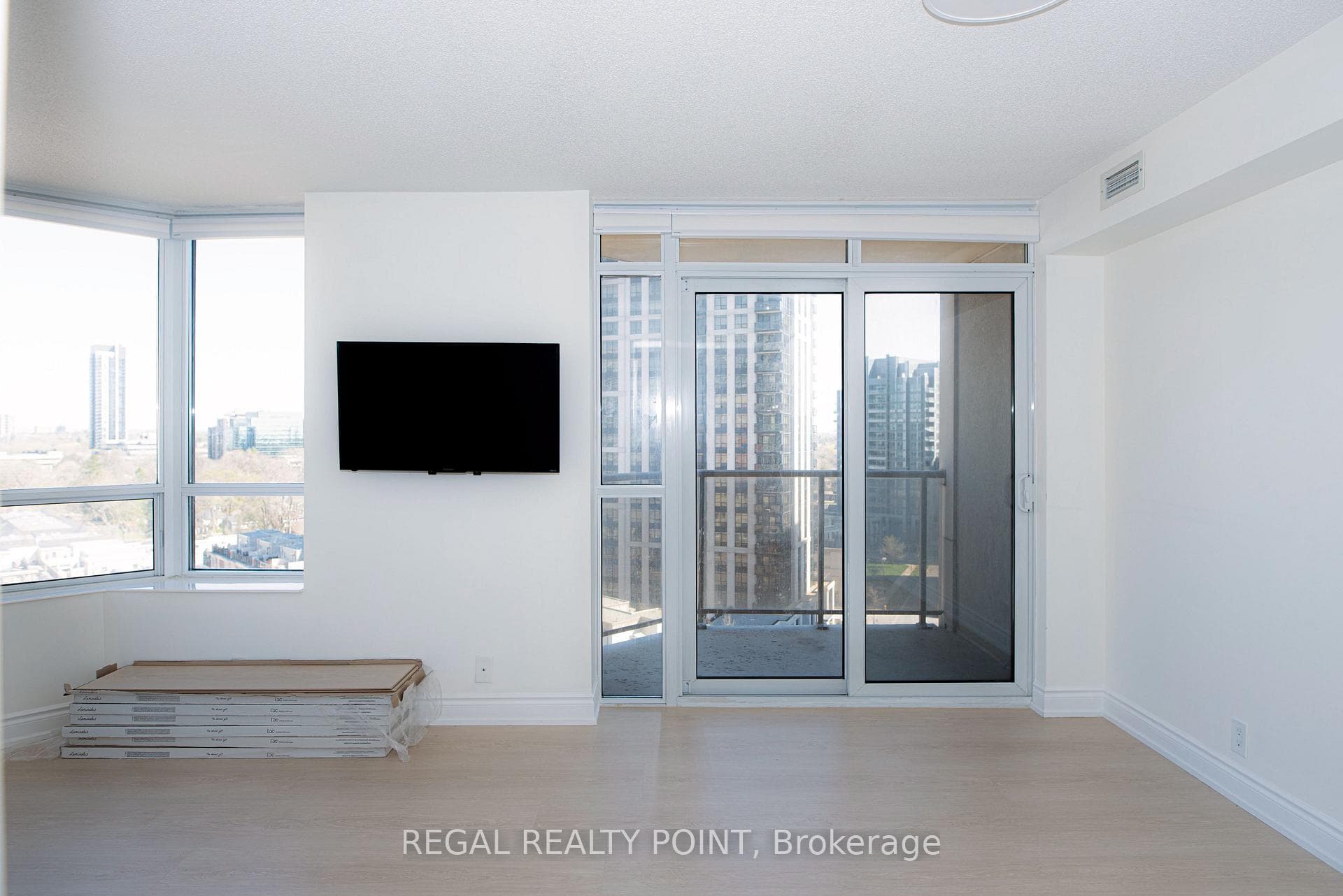 80 Harrison Garden Boulevard Unit 1016 photo 7