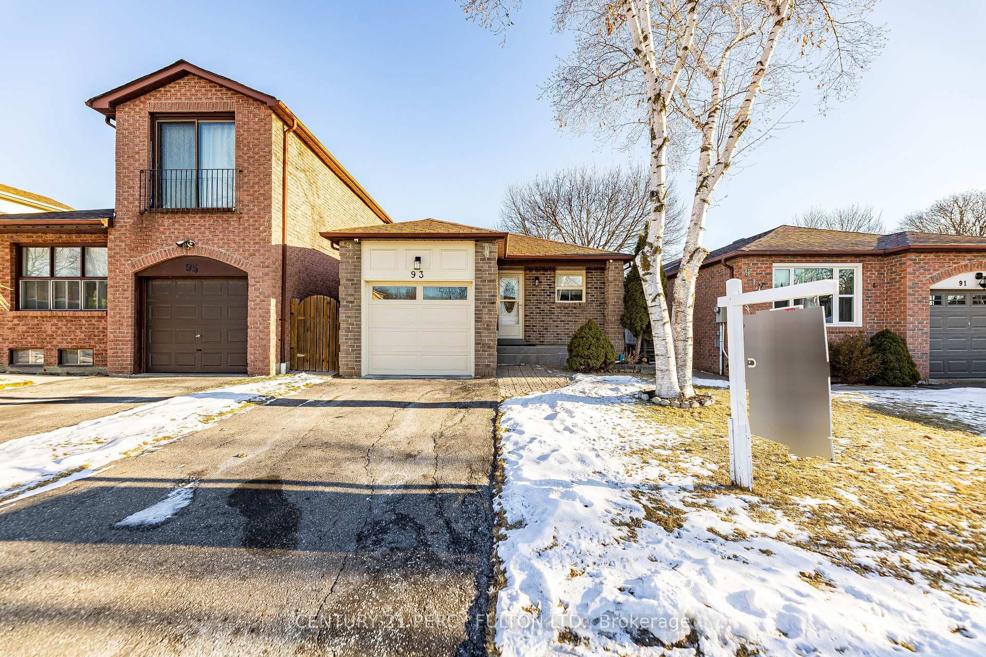 93 Delaney Drive photo 1