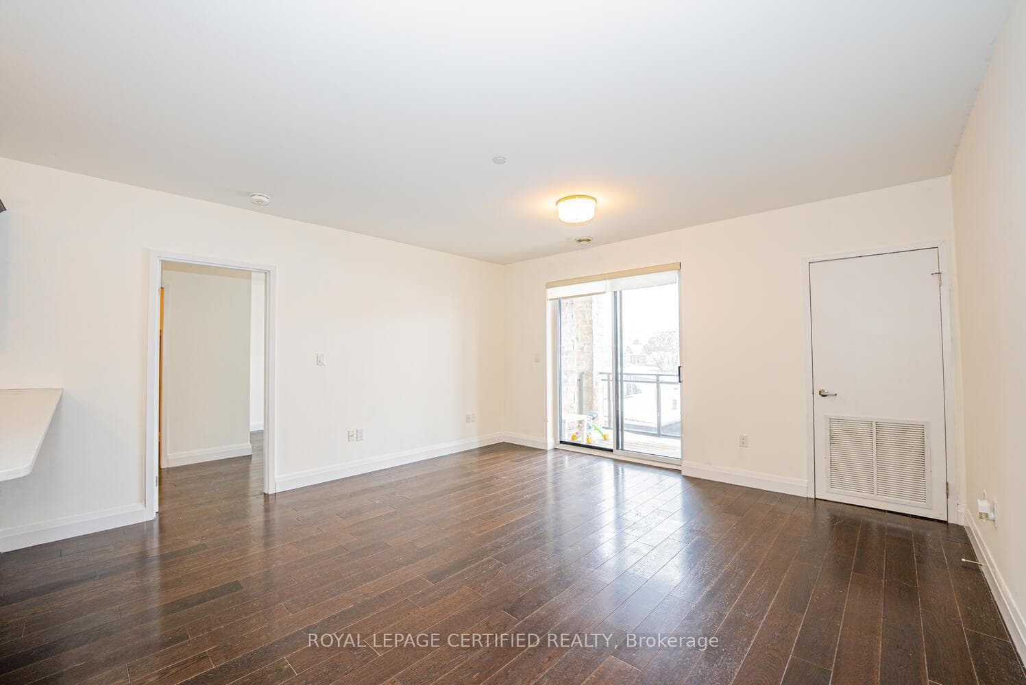 26 Wellington Street Unit 205 photo 23