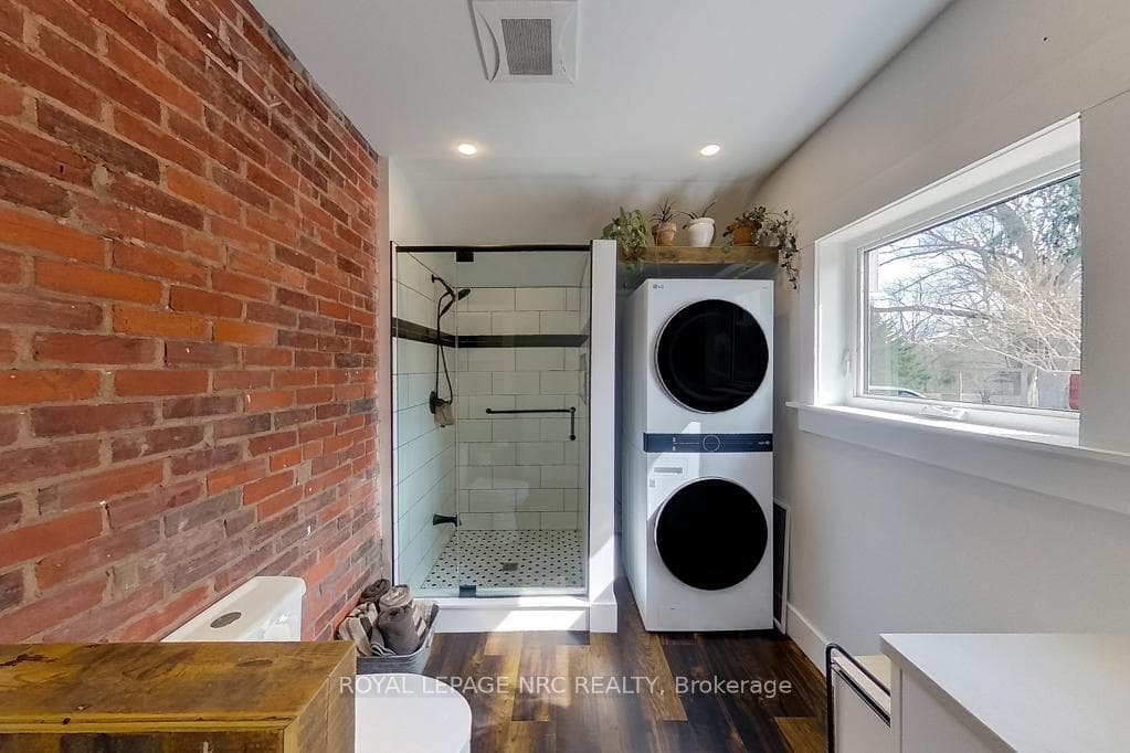 94 Roland Road photo 14