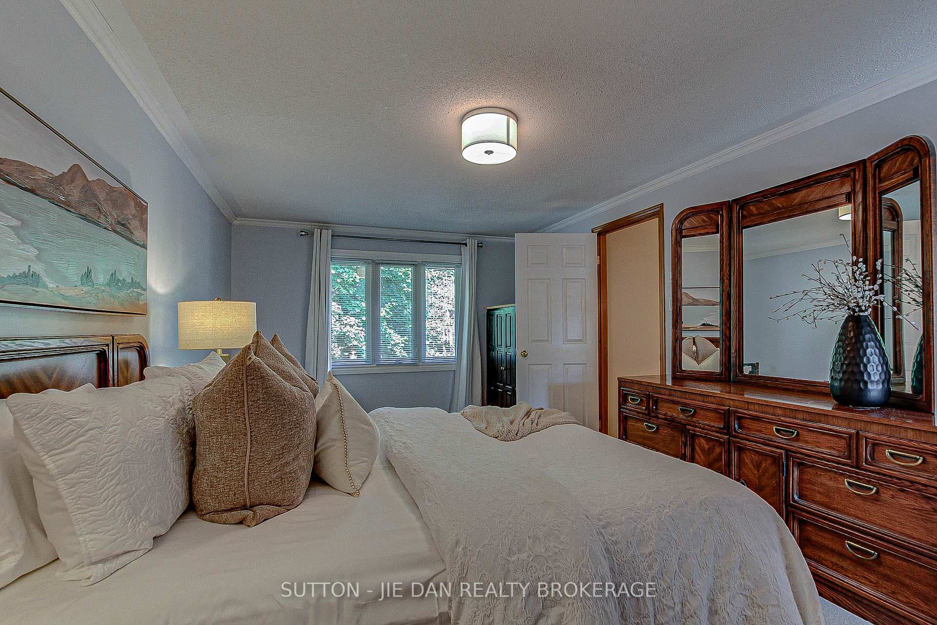 35 Nanette Crescent photo 25