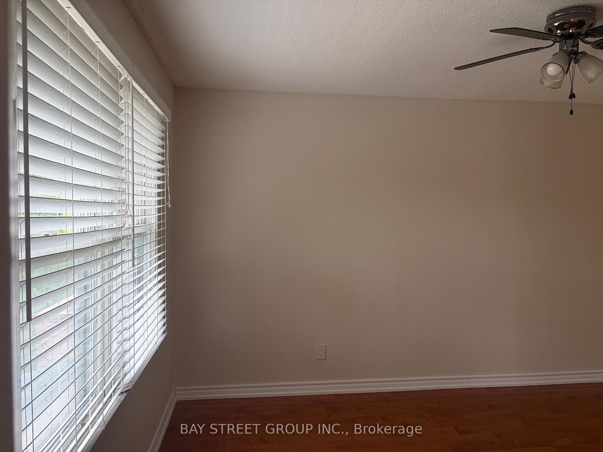 107 Stave Cres Crescent photo 17