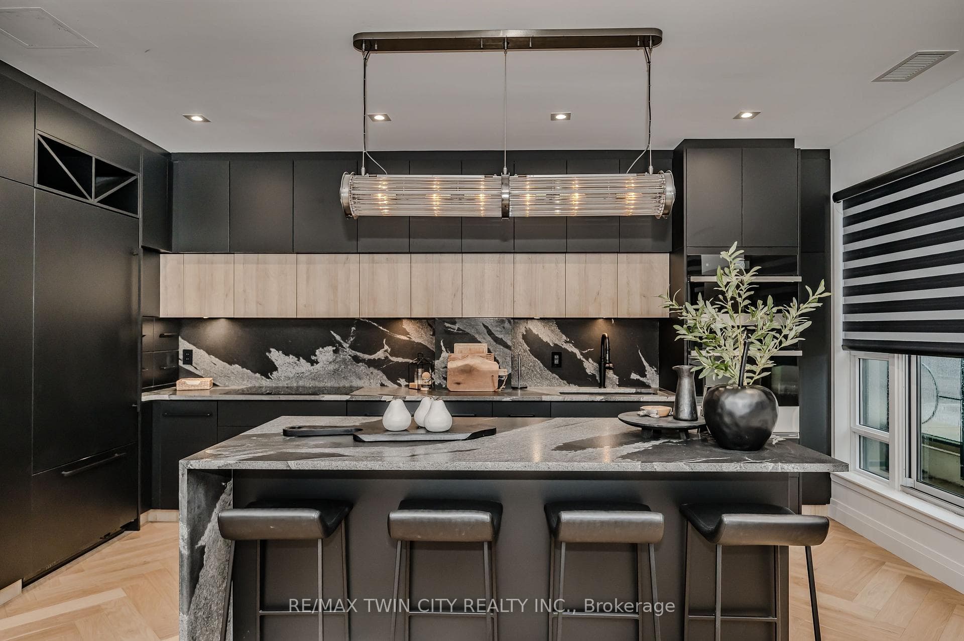 Spectacular Kitchen