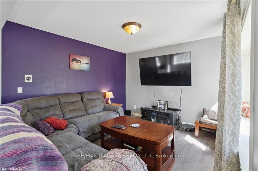 22 EDITH Street photo 5