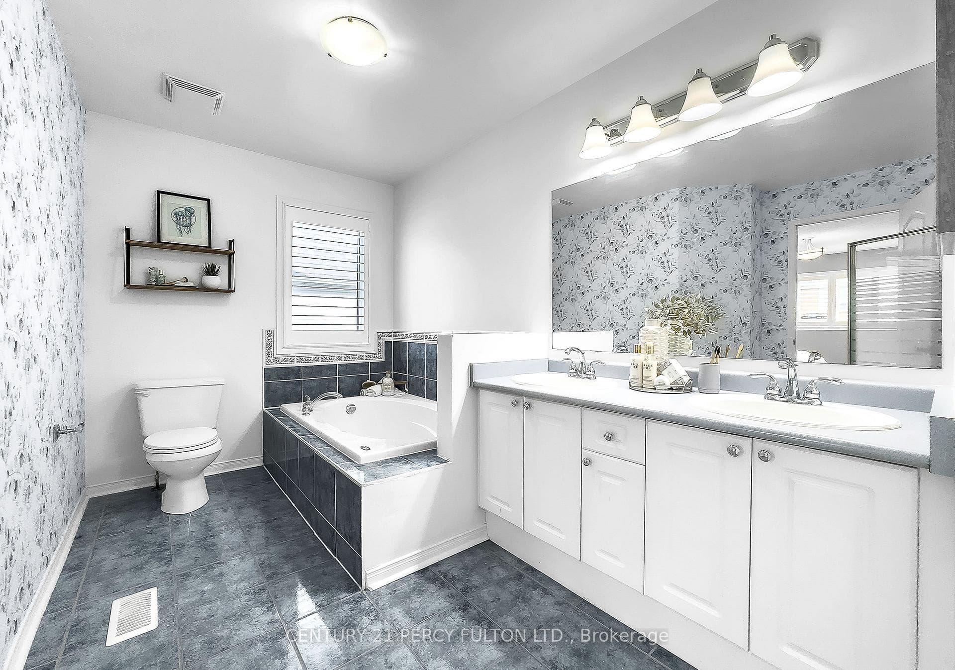 40 Southwell Avenue photo 29