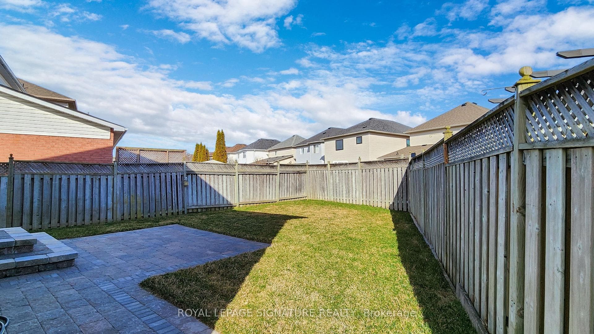 98 Guildwood Drive photo 38