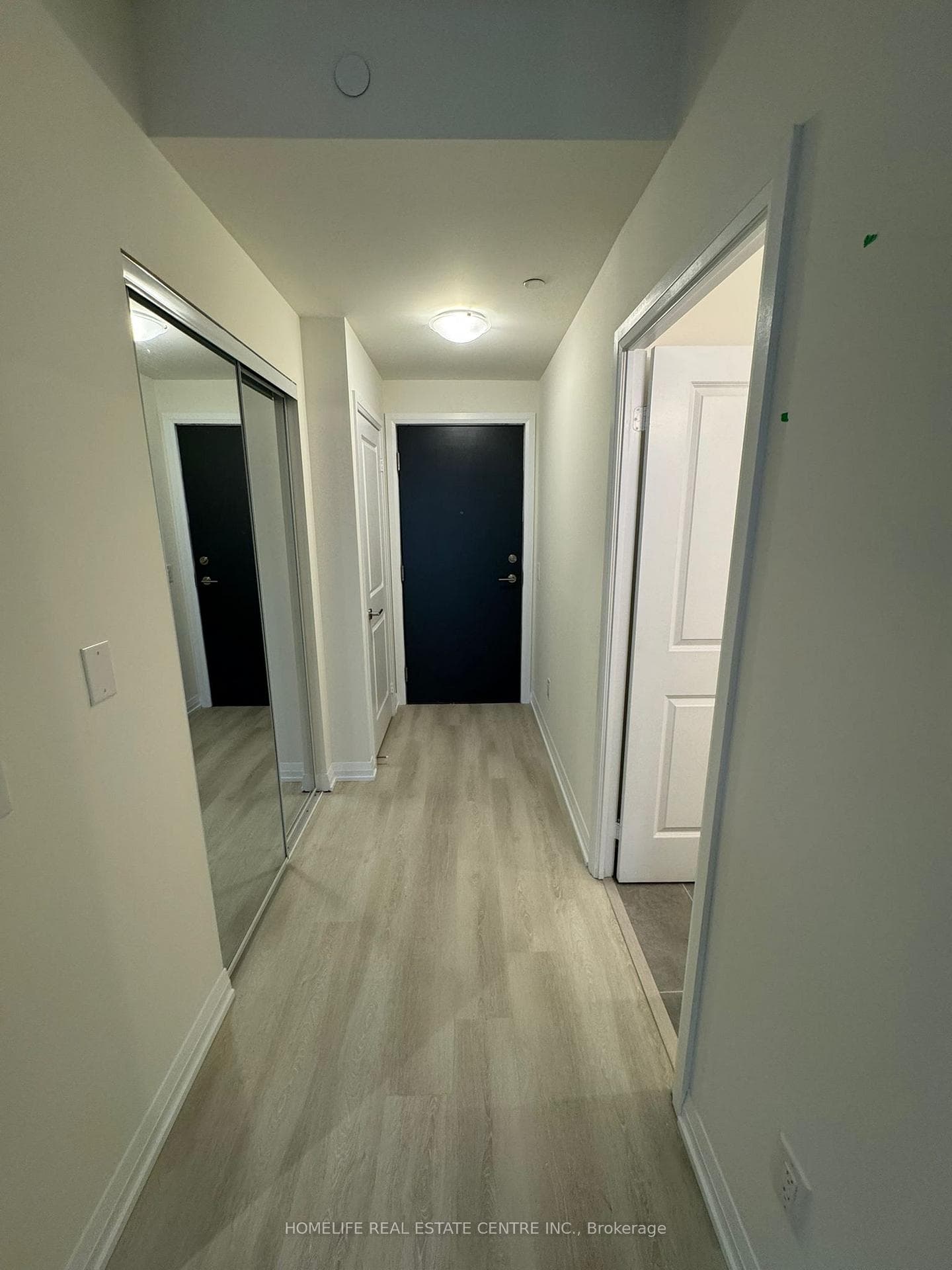 3270 Sheppard Avenue Unit 2223 photo 2