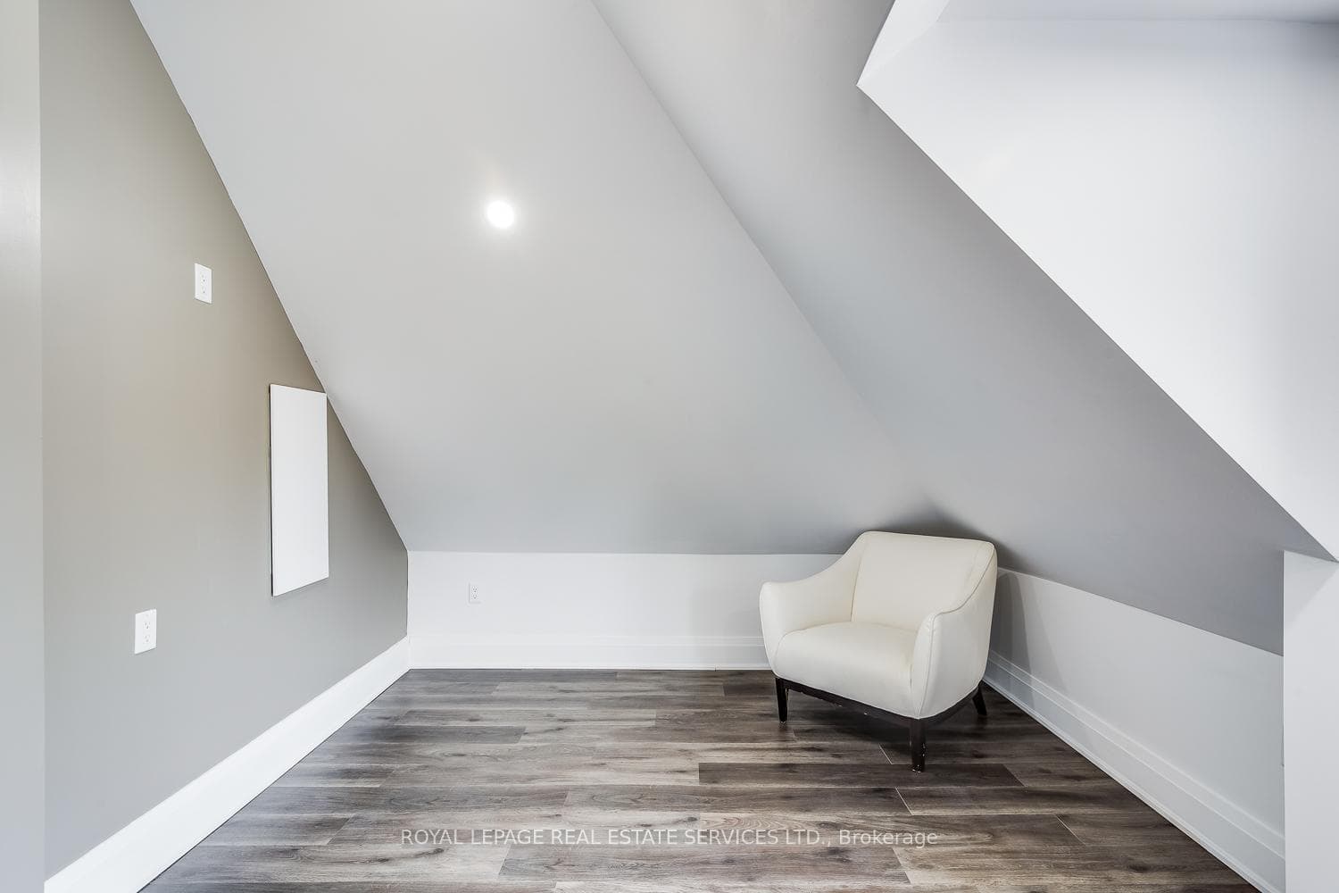 19 Springhurst Avenue Unit 3 photo 13