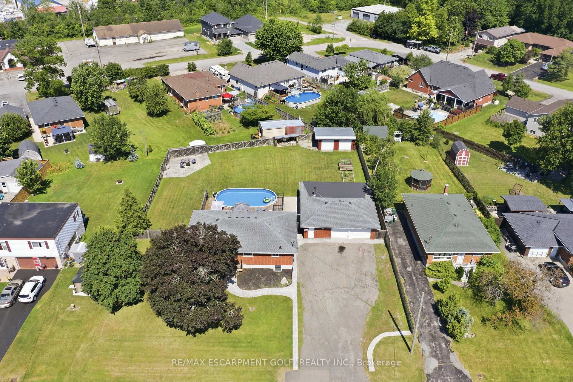 527 Walden Boulevard photo 42