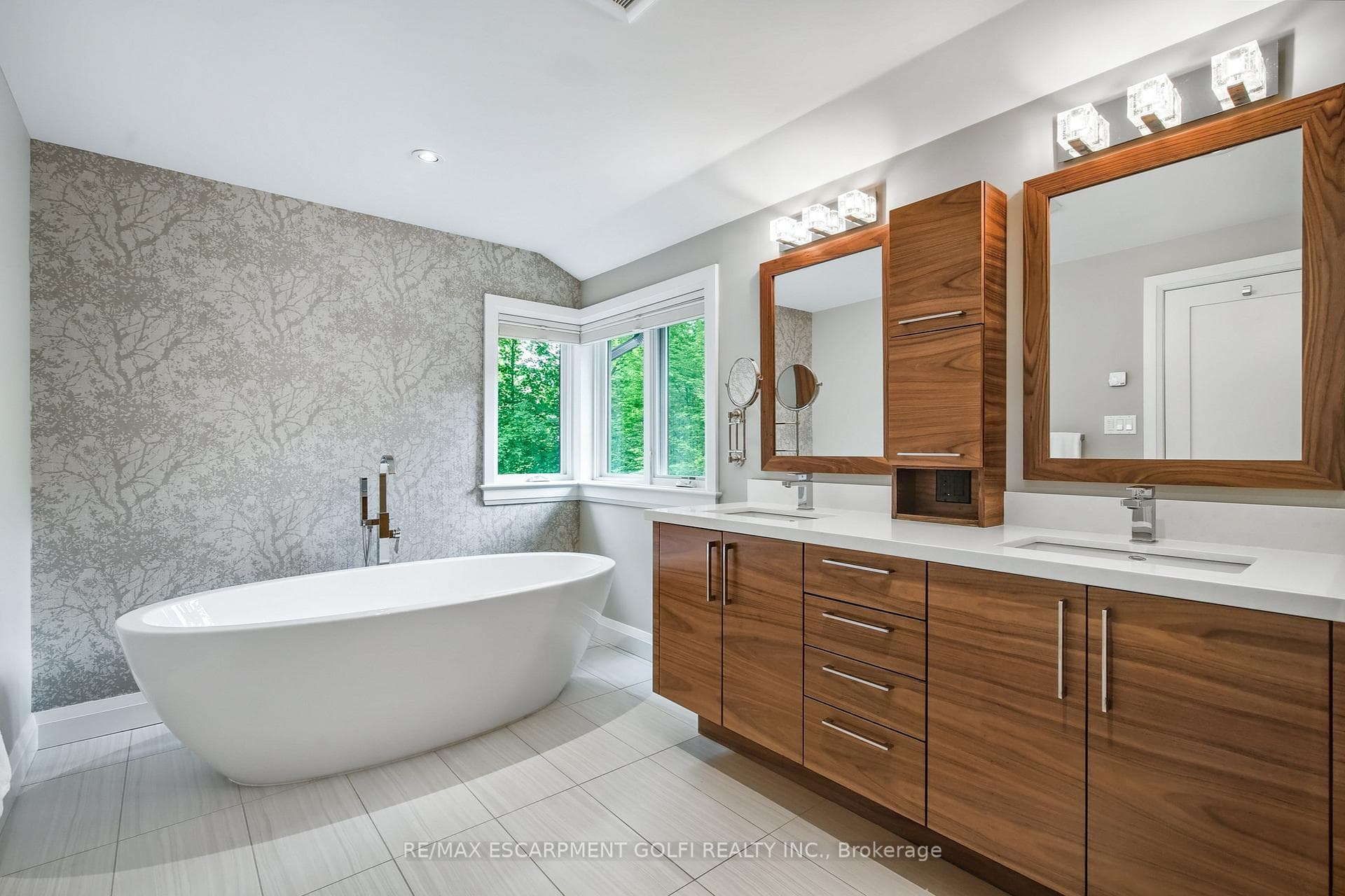 61 Oak Knoll Drive photo 21