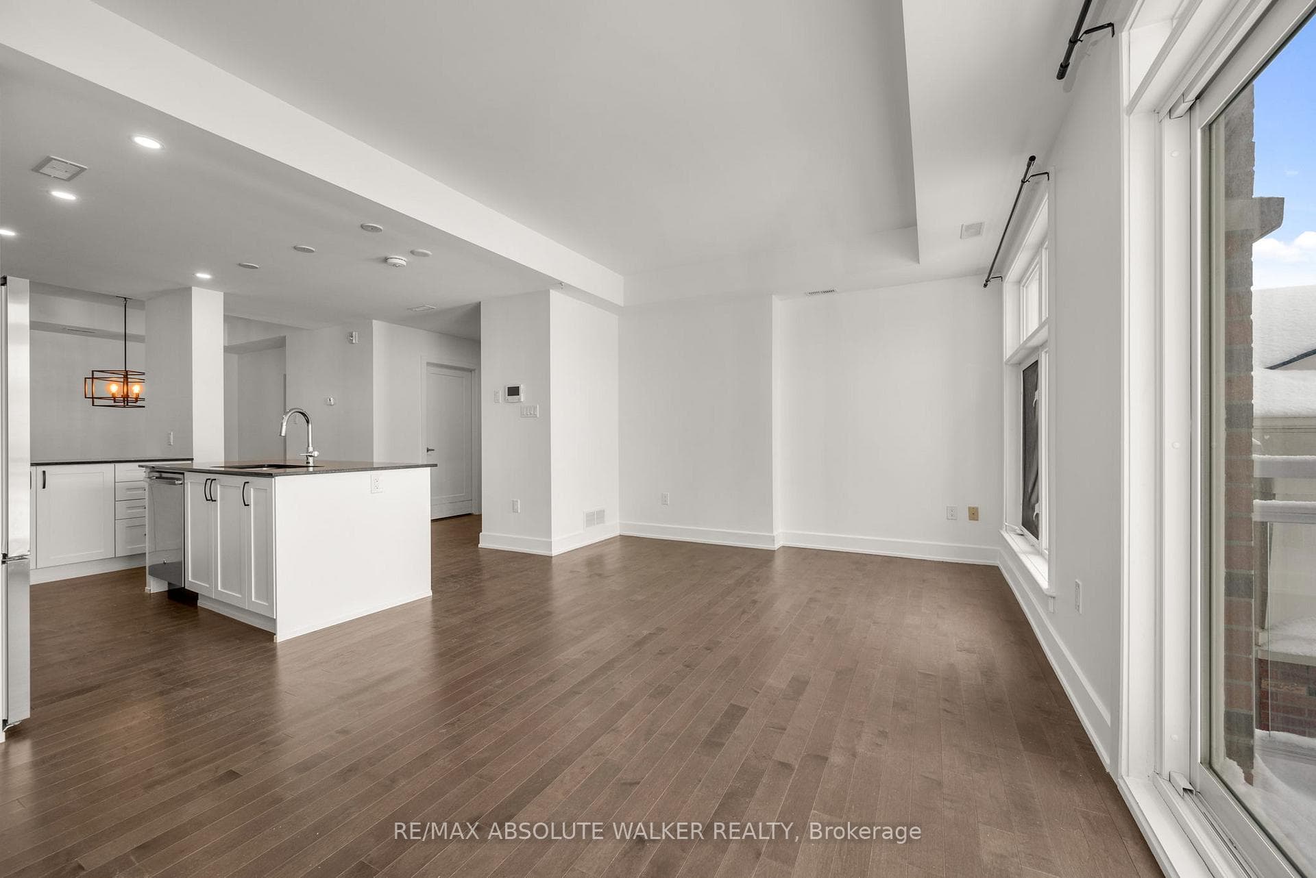 305 Elizabeth Cosgrove Private Unit 101 photo 15