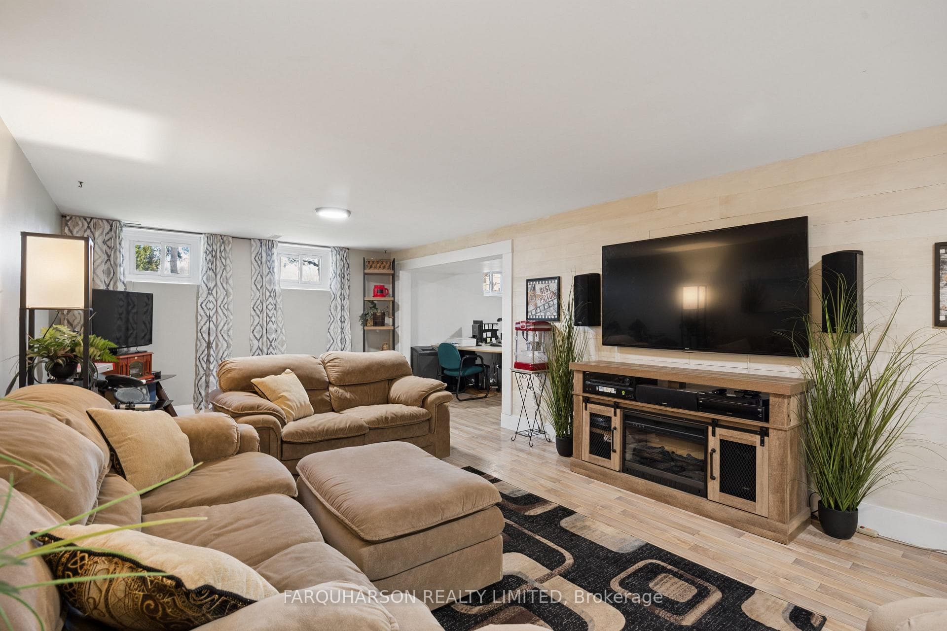 384 Feasby Road photo 31