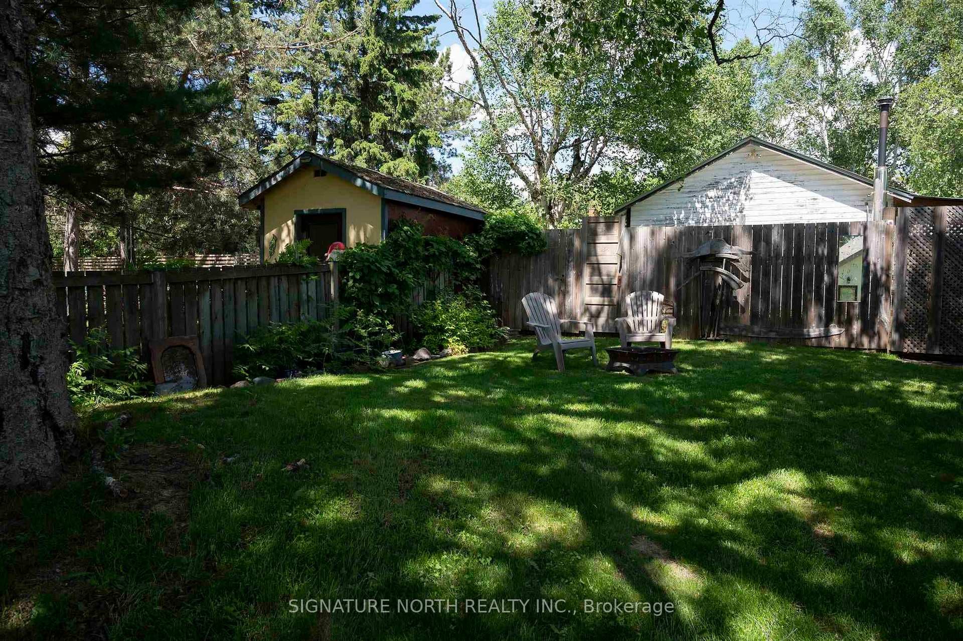 172 Ruttan Street photo 44