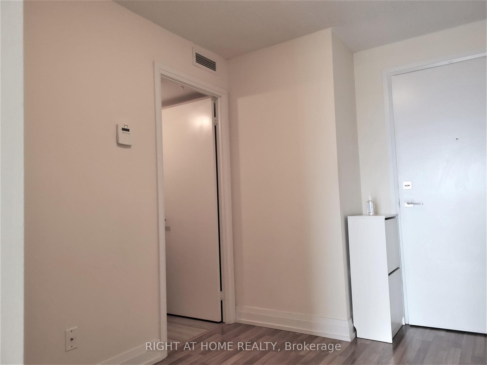 555 Wilson Avenue Unit E908 photo 8