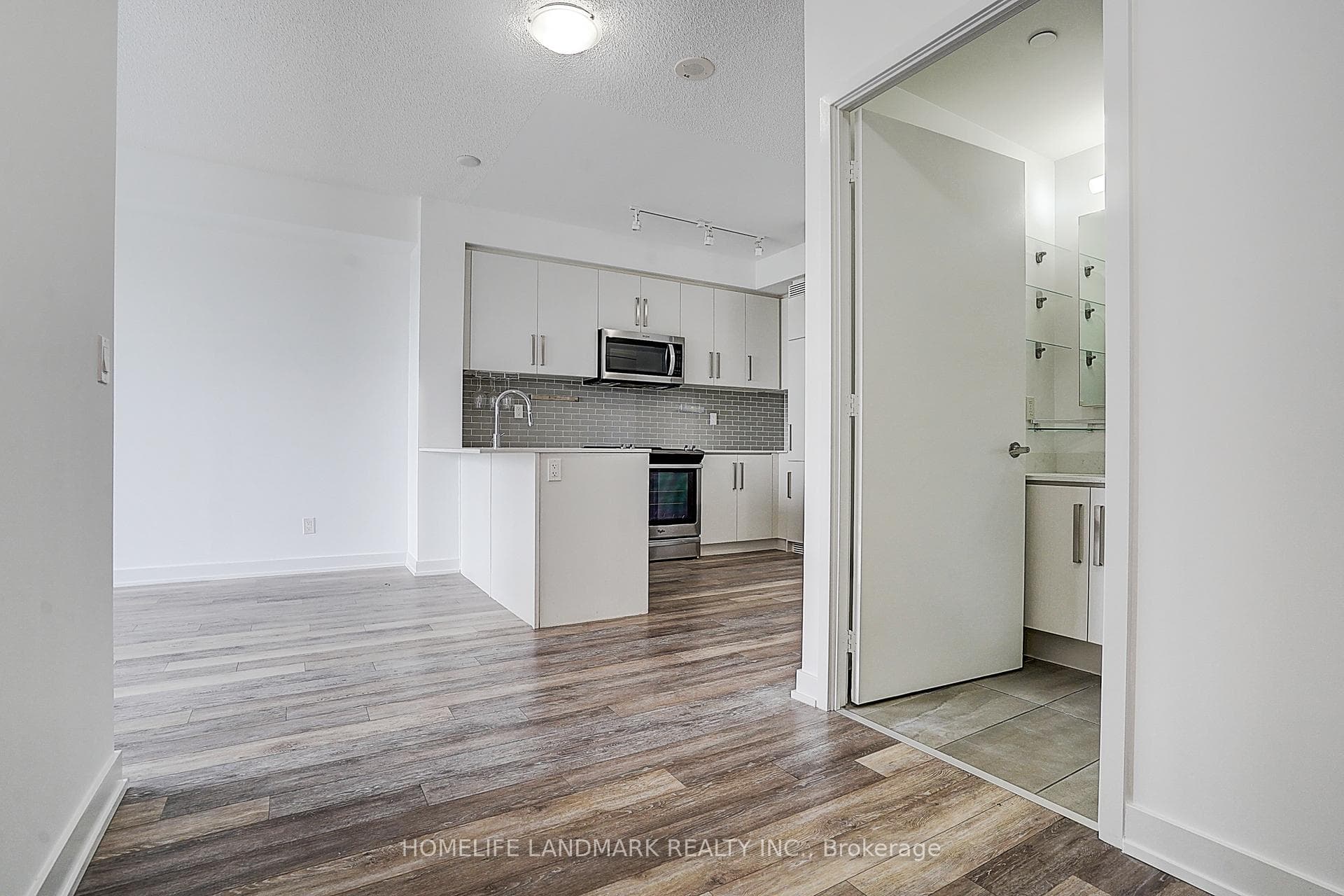 5180 Yonge Street Unit 2002 photo 13