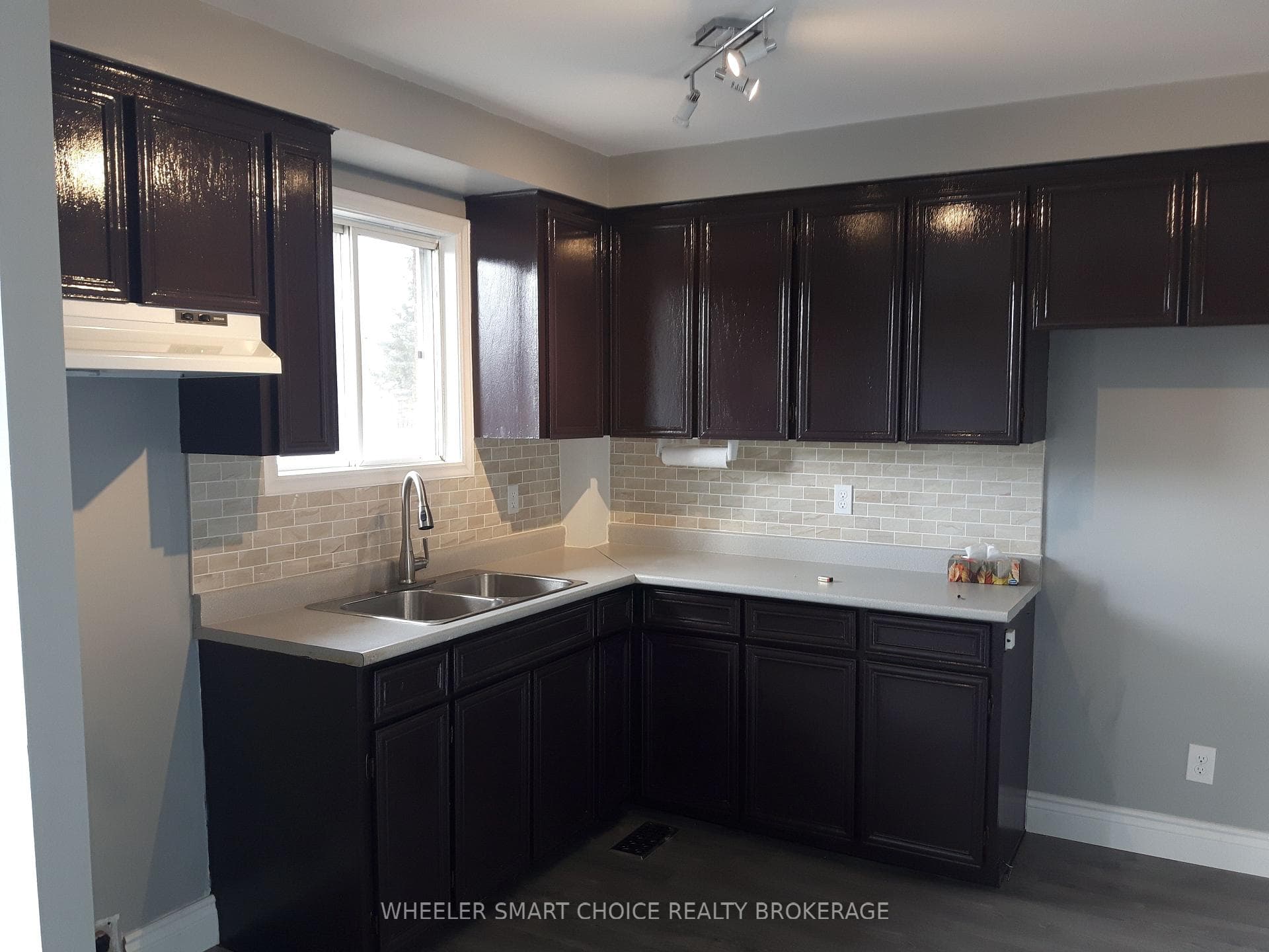 3312 Cadeb Avenue photo 3