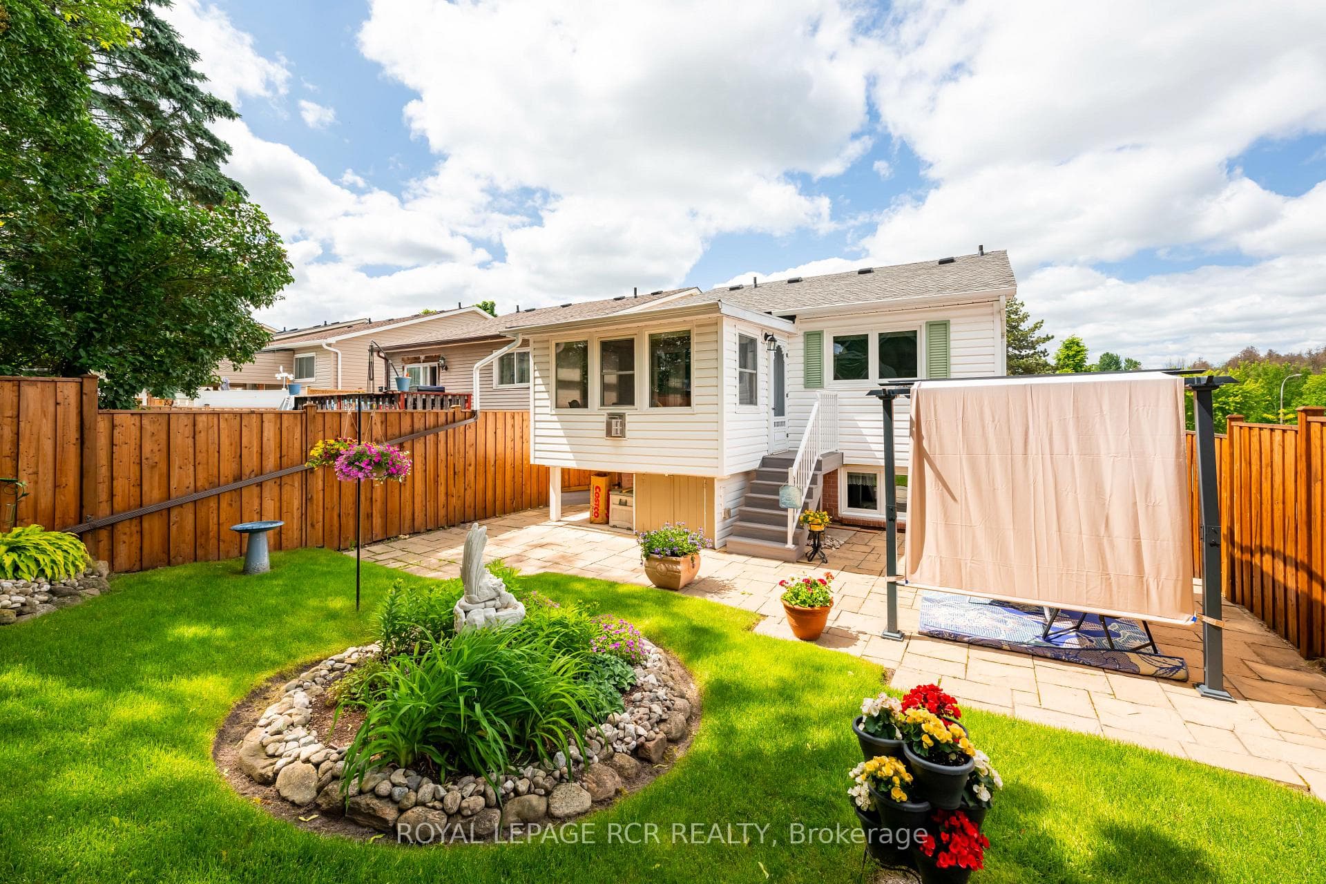 143 Goldgate Crescent photo 26