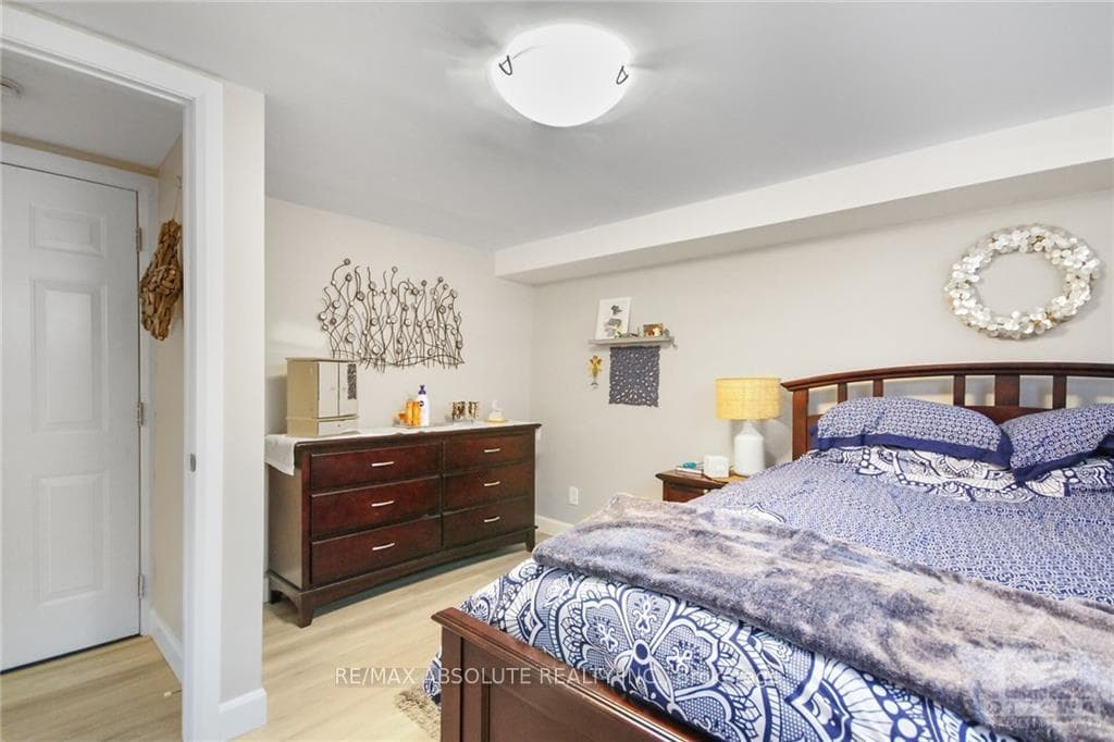 1901 HAIG Drive photo 23