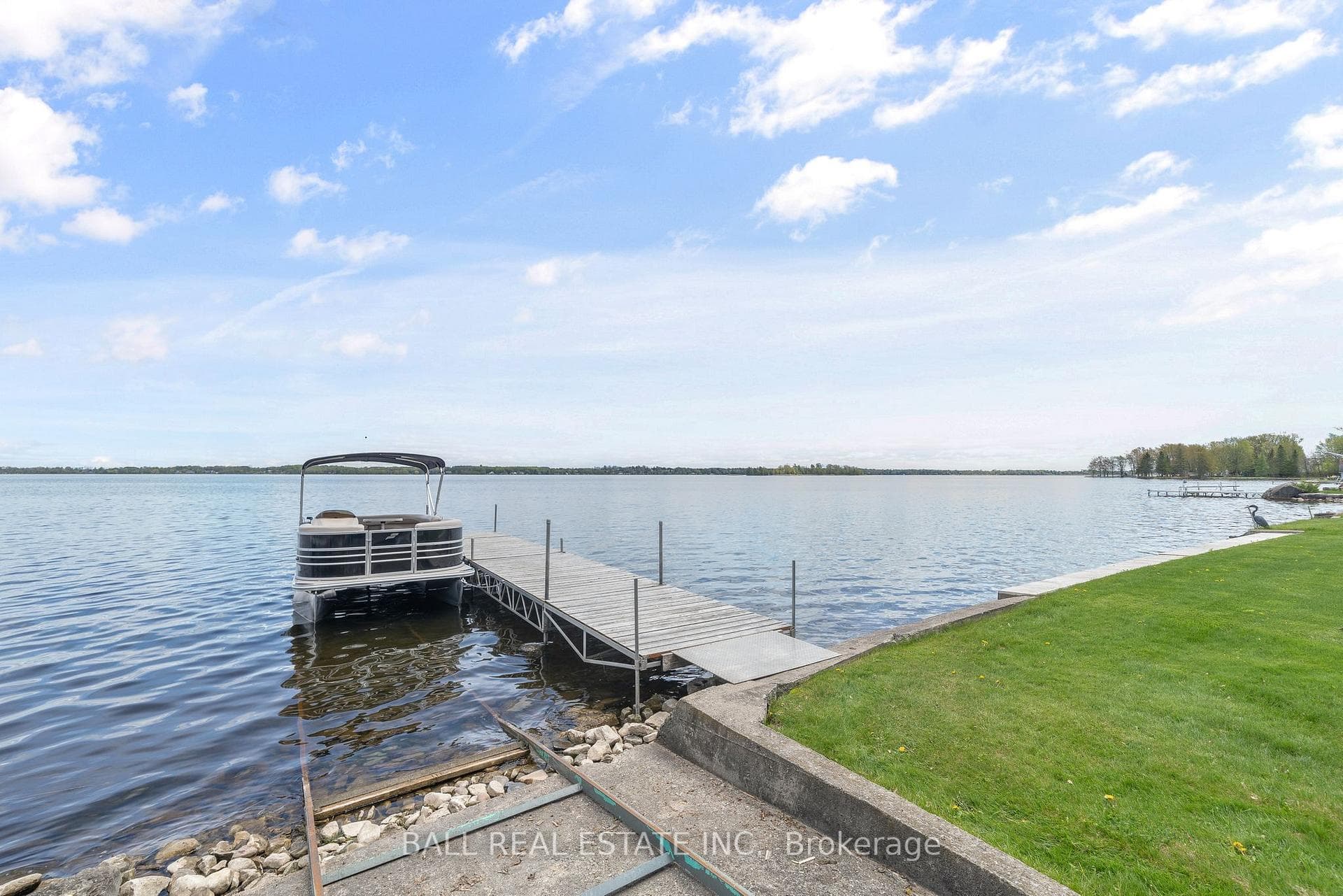 274 Lakeshore Drive photo 33